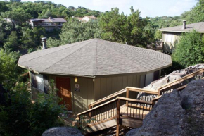 Waterfront Bungalow steps from Lake Travis, pool & hot tub, next to marina (#6)